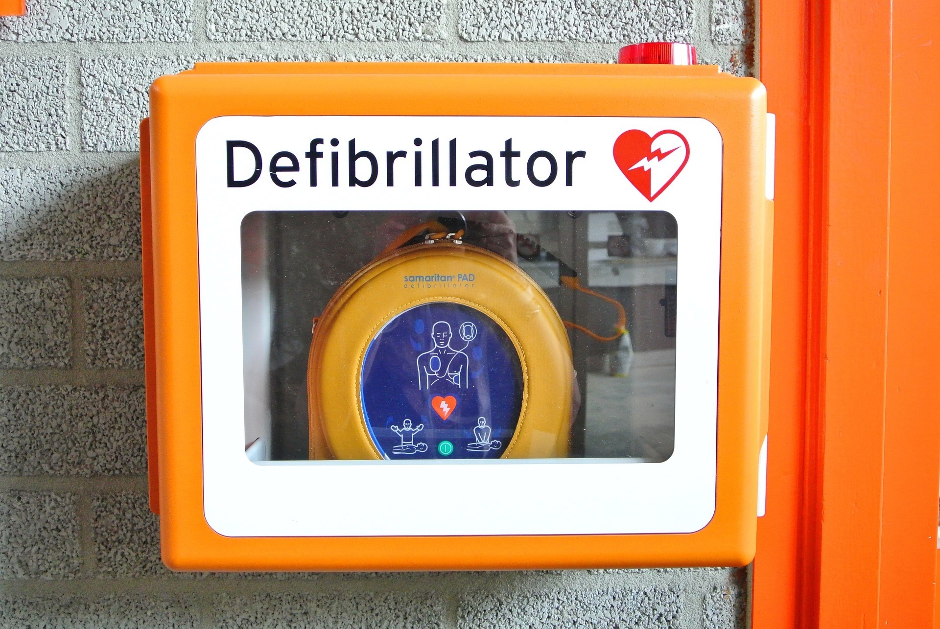 Cardiac arrest survival increases with bystanders use of automated external defibrillator
