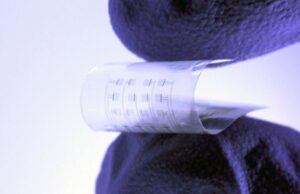 Researchers develop flexible bioresorbable monitor for cardiac patients